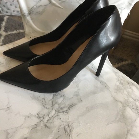 Express Black pointy heels - Picture 4 of 6